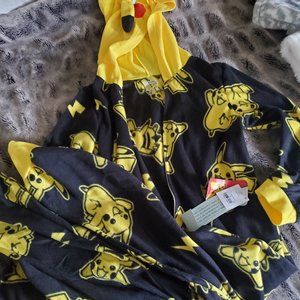 Pikachu onesie- kids size M 8/10